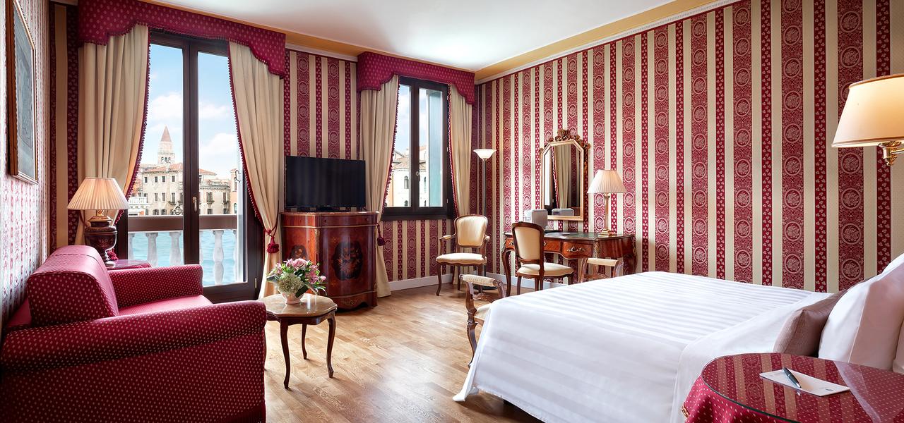 exclusive-room-sina-palazzo-santangelo