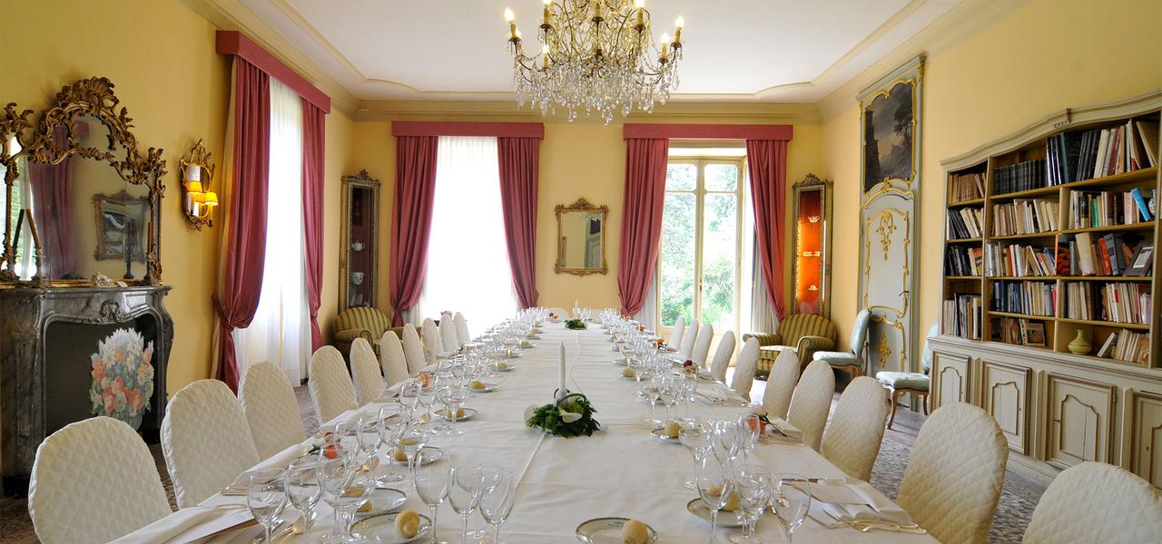 Dining setup Villa Matilde Romano Canavese Italy