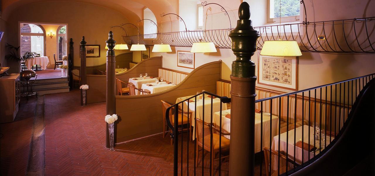 Interno del ristorante Le Scuderie | Sina Villa Matilde